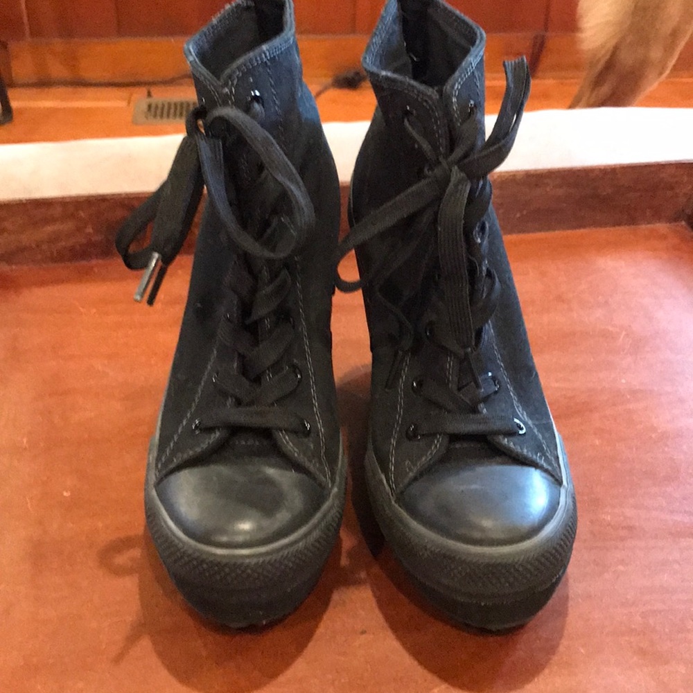Wedge heeled sneakers
